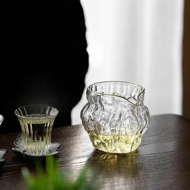 Anti-Scald Glass Walnut Pattern Fair Cup